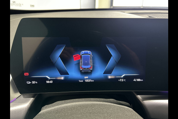 BMW iX1 xDrive30 67 kWh M Sport SOH 97,8% | Panoramadak | Sportstoelen | Leer | Travelpakket