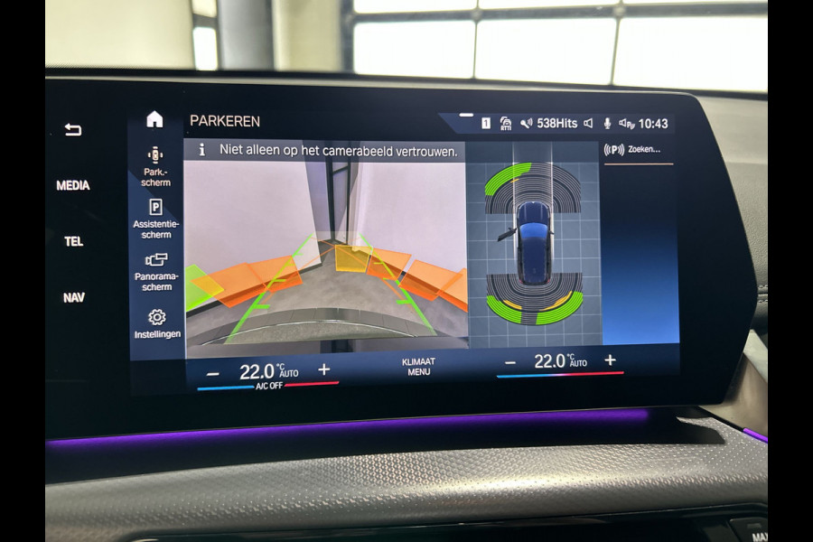 BMW iX1 xDrive30 67 kWh M Sport SOH 97,8% | Panoramadak | Sportstoelen | Leer | Travelpakket