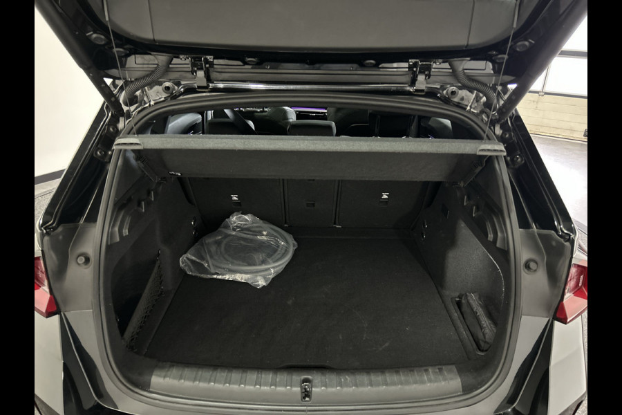 BMW iX1 xDrive30 67 kWh M Sport SOH 97,8% | Panoramadak | Sportstoelen | Leer | Travelpakket