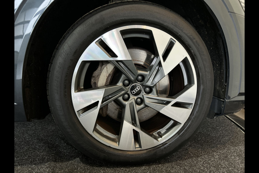 Audi e-tron Sportback 55 quattro Business edition Plus 95 kWh | Panoramadak } voorstoelen verwarmd Soh (batterijcheck) Waarde 91,0 %