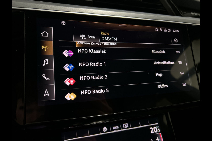 Audi e-tron Sportback 55 quattro Business edition Plus 95 kWh | Panoramadak } voorstoelen verwarmd Soh (batterijcheck) Waarde 91,0 %