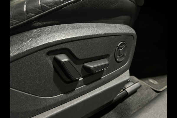 Audi e-tron Sportback 55 quattro Business edition Plus 95 kWh | Panoramadak } voorstoelen verwarmd Soh (batterijcheck) Waarde 91,0 %