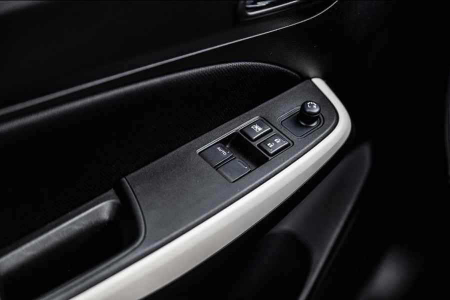 Suzuki Swift 1.2 Comfort Smart Hybrid | Automaat | Airco | Radio/CD-Speler | Adaptive Cruise Contol |