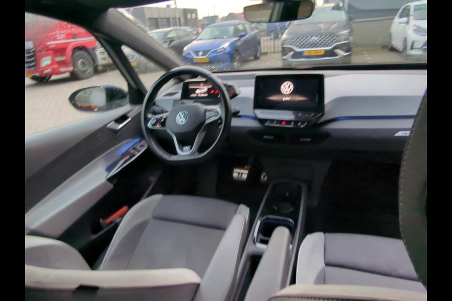 Volkswagen ID.3 First Max 58 kWh ERGO STOELEN | PANO | VELGEN | CAMERA