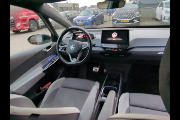 Volkswagen ID.3 First Max 58 kWh ERGO STOELEN | PANO | VELGEN | CAMERA
