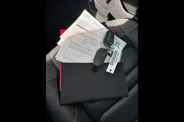 Citroën C4 1.2 PureTech Shine Pack - AUTOMAAT I Navigatie / Apple CarPlay I Airco I Sport velgen I PDC I Head-Up I Dealer onderh.