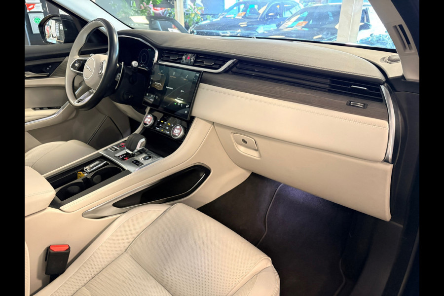 Jaguar F-Pace 2.0 P400e PHEV S / dealer onderhouden / leder / led / camera/ trekhaak / camera
