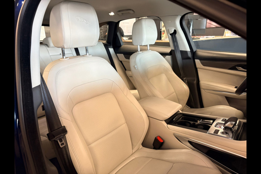 Jaguar F-Pace 2.0 P400e PHEV S / dealer onderhouden / leder / led / camera/ trekhaak / camera