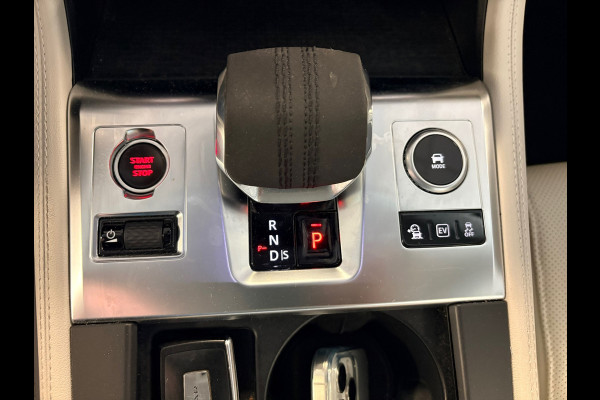 Jaguar F-Pace 2.0 P400e PHEV S / dealer onderhouden / leder / led / camera/ trekhaak / camera