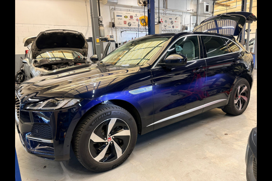 Jaguar F-Pace 2.0 P400e PHEV S / dealer onderhouden / leder / led / camera/ trekhaak / camera