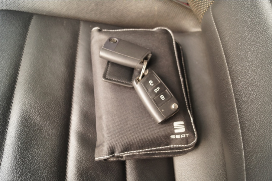 Seat Ateca 1.5 TSI 150pk DSG FR Business Intense -LEER-DIGI-LED-