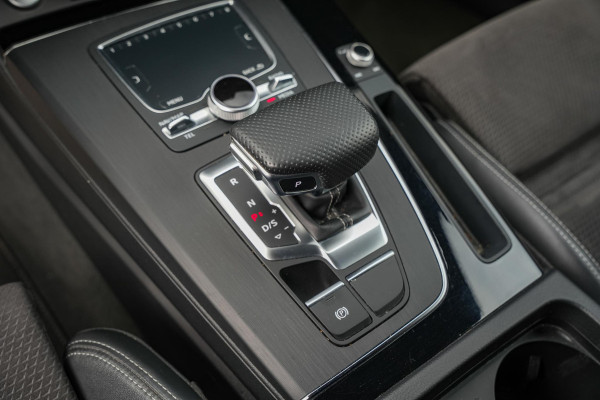 Audi Q5 45 TFSI quattro S edition Virtual Sportstoelen Camera