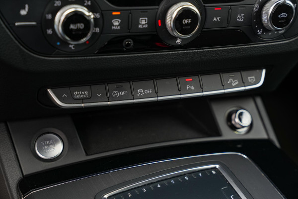Audi Q5 45 TFSI quattro S edition Virtual Sportstoelen Camera