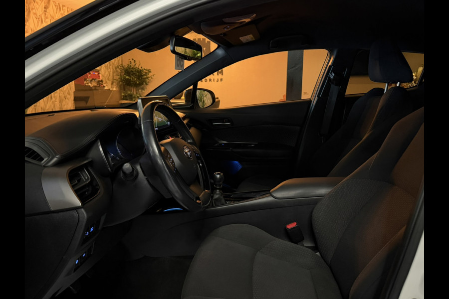Toyota C-HR 1.2 Active Garantie StoelVW Adaptieve Cruise Navi Clima PDC Dab Lane Rijklaar