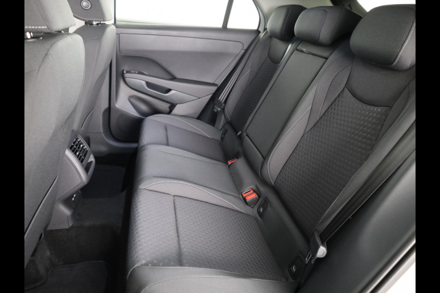 Volkswagen T-Roc Life First Edition 1.5 eTSI 116 PK DSG | 18" LM | Camera | Stoel & stuurverwarming |