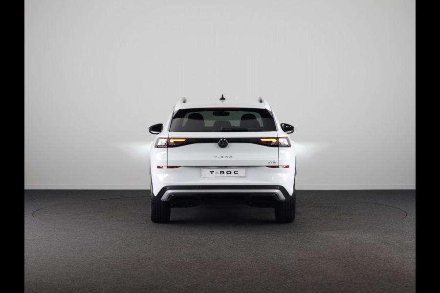 Volkswagen T-Roc Life First Edition 1.5 eTSI 116 PK DSG | 18" LM | Camera | Stoel & stuurverwarming |