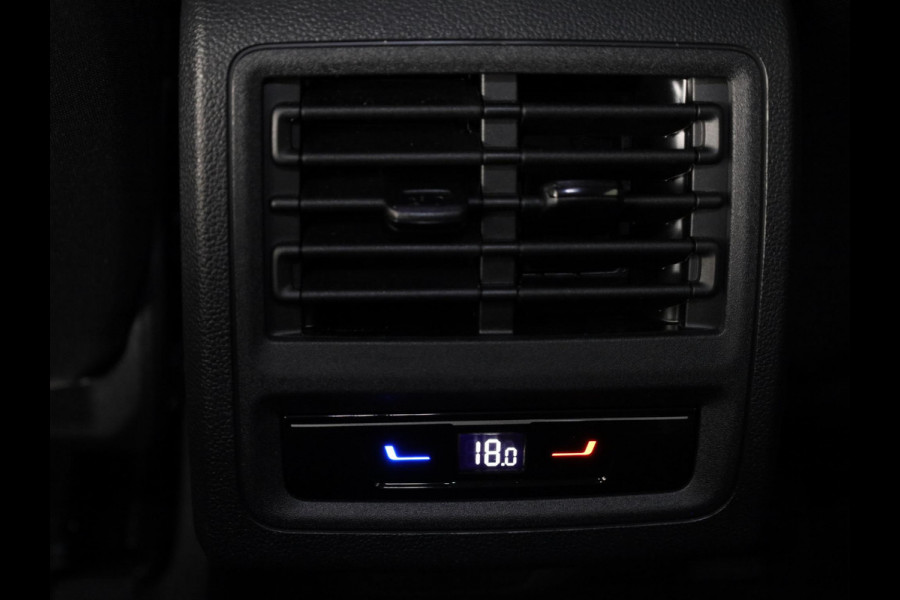 Volkswagen Golf Life Edition 1.5 TSI 116 pk | 18" velgen | Achteruitrij camera | Navigatie | ACC