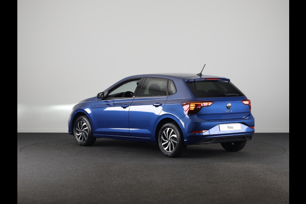 Volkswagen Polo GP Life Edition 1.0 95 pk 5 versn. Hand | 15" LM | Stoelverwarming | Camera |