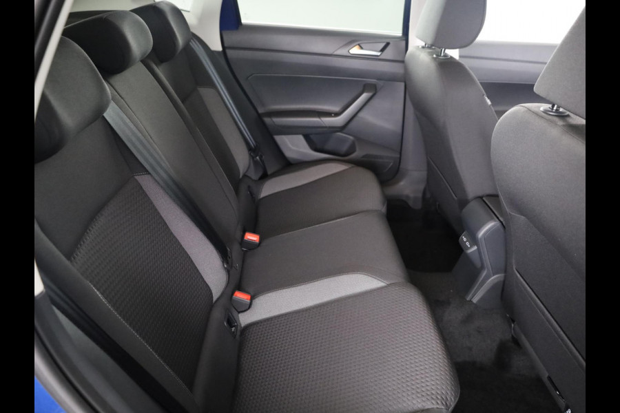 Volkswagen Polo GP Life Edition 1.0 95 pk 5 versn. Hand | 15" LM | Stoelverwarming | Camera |