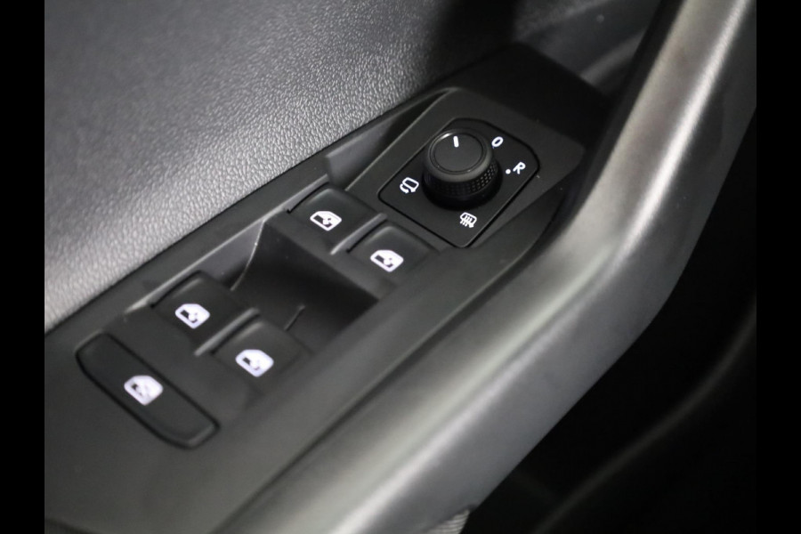 Volkswagen Polo GP Life Edition 1.0 95 pk 5 versn. Hand | 15" LM | Stoelverwarming | Camera |