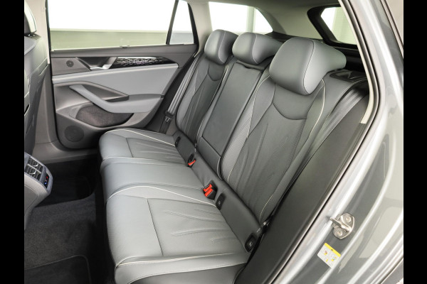 Volkswagen Passat Elegance Business 1.5 eHybrid 204 pk DSG | 18" LM |  Leder Pakket |  Panoramadak | 360 graden camera |