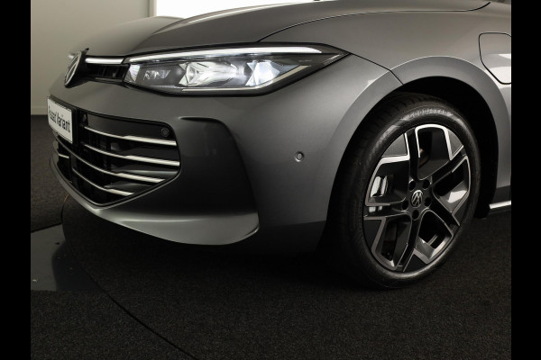 Volkswagen Passat Elegance Business 1.5 eHybrid 204 pk DSG | 18" LM |  Leder Pakket |  Panoramadak | 360 graden camera |