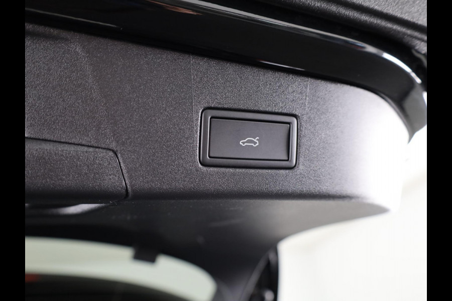 Volkswagen ID.4 Pro Limited Edition Plus 77 kWh accu 286 PK | 21" LM | 360 graden camera | Panoramadak | IQ.Light |