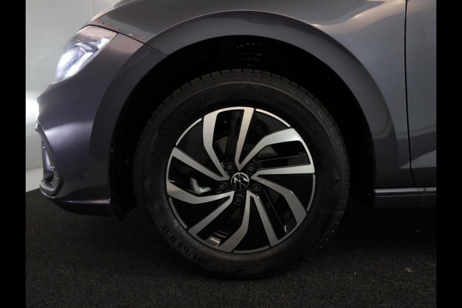 Volkswagen Polo GP Life Edition 1.0 95 pk 5 versn. Hand | 15" LM | Stoelverwarming | Camera |