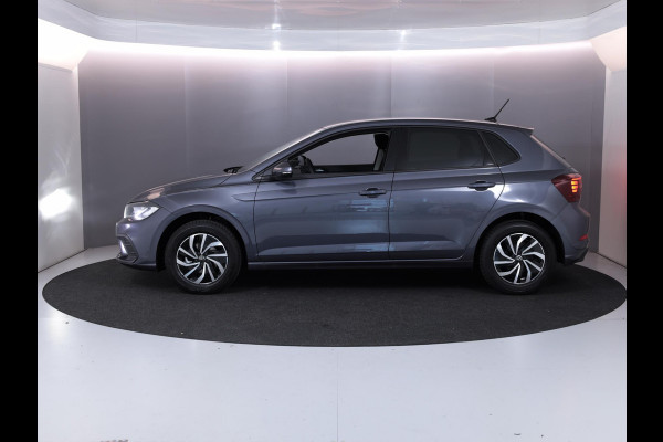 Volkswagen Polo GP Life Edition 1.0 95 pk 5 versn. Hand | 15" LM | Stoelverwarming | Camera |
