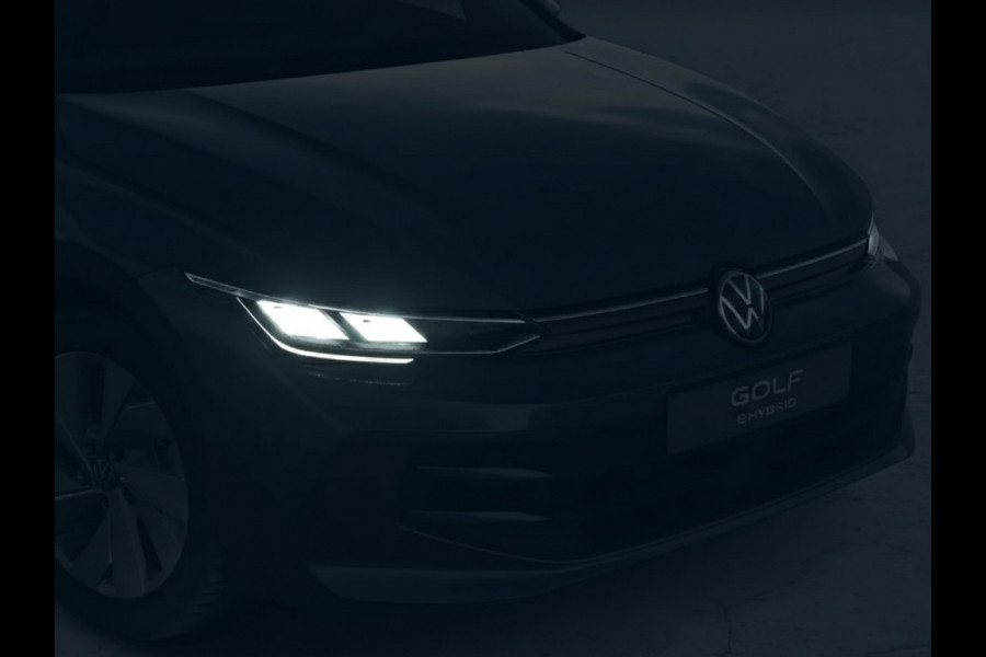 Volkswagen Golf Life Edition 1.5 eHybrid 204 PK | 17 "LM velgen | Stoel & Stuurverwarming | Camera |