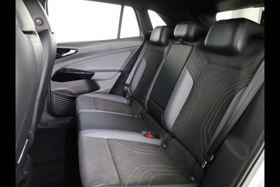 Volkswagen ID.4 Pro Limited Edition 77 kWh accu 286 PK | 19" LM | Black Edition | Stoel & Stuurverwarming |