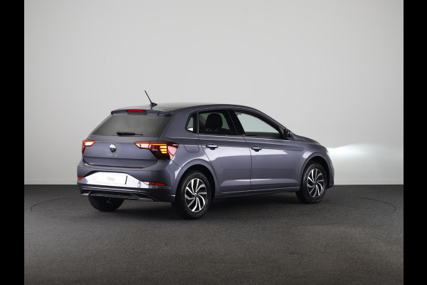 Volkswagen Polo GP Life Edition 1.0 95 pk 5 versn. Hand | 15" LM | Stoelverwarming | Camera |