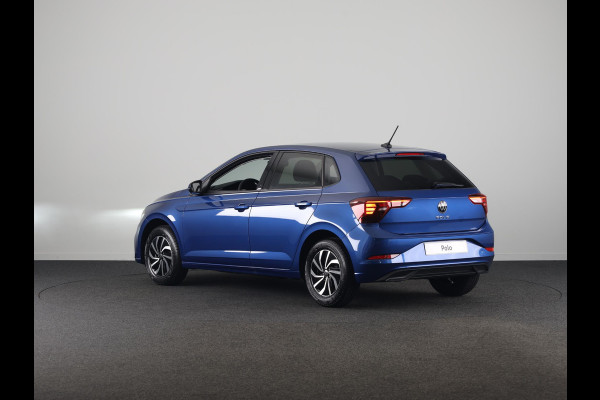 Volkswagen Polo GP Life Edition 1.0 95 pk 5 versn. Hand | 15" LM | Stoelverwarming | Camera |