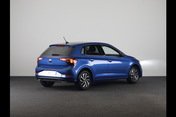 Volkswagen Polo GP Life Edition 1.0 95 pk 5 versn. Hand | 15" LM | Stoelverwarming | Camera |