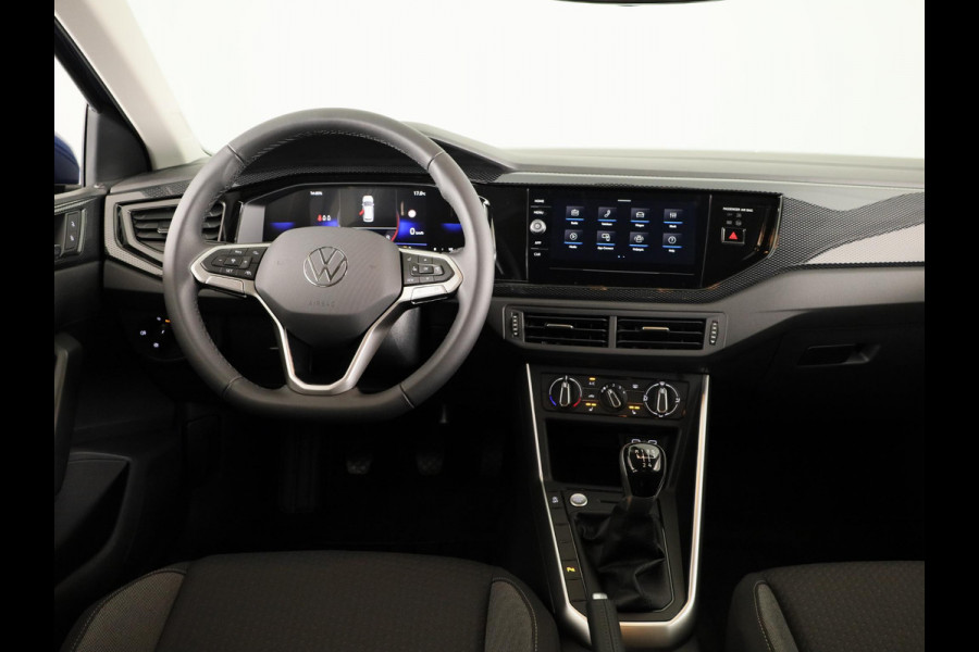 Volkswagen Polo GP Life Edition 1.0 95 pk 5 versn. Hand | 15" LM | Stoelverwarming | Camera |