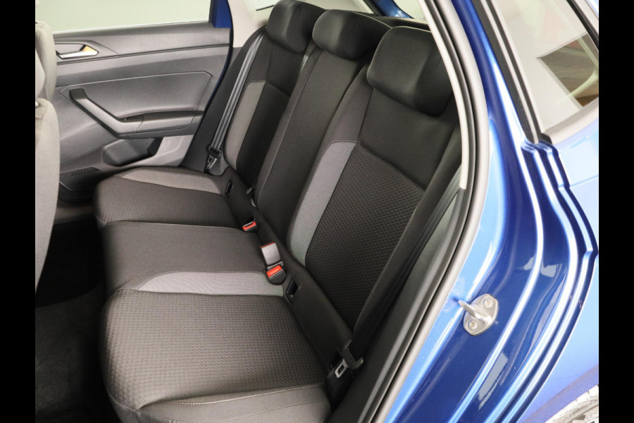 Volkswagen Polo GP Life Edition 1.0 95 pk 5 versn. Hand | 15" LM | Stoelverwarming | Camera |