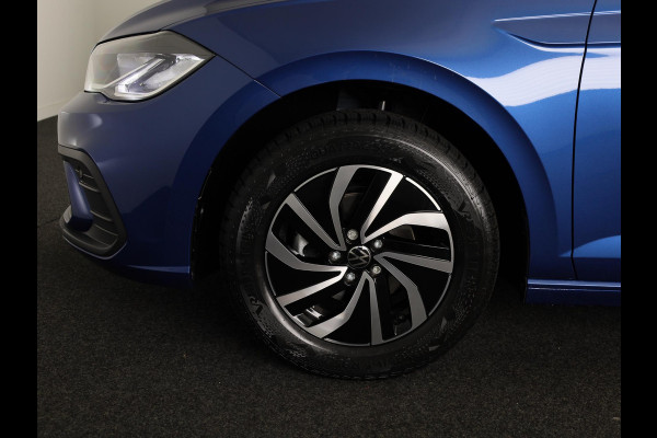 Volkswagen Polo GP Life Edition 1.0 95 pk 5 versn. Hand | 15" LM | Stoelverwarming | Camera |