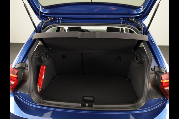 Volkswagen Polo GP Life Edition 1.0 95 pk 5 versn. Hand | 15" LM | Stoelverwarming | Camera |