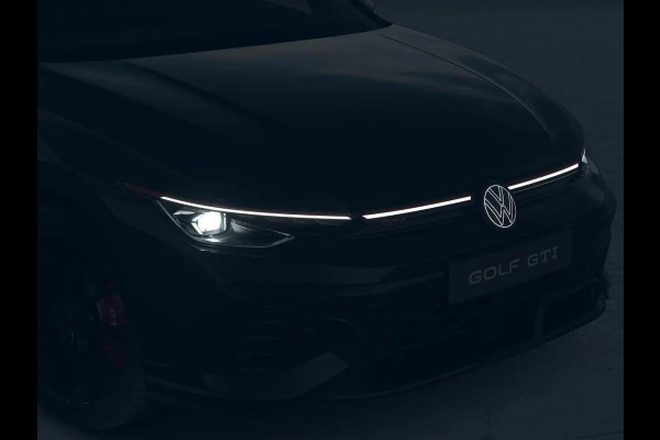 Volkswagen Golf 2.0 TSI GTI Clubsport Edition 50 325 PK | Full option | Panorama dak | Akrapovic | Harman Kardon | 19" Warmenau | Head Up Display | 360 graden camera | Verlengde garantie