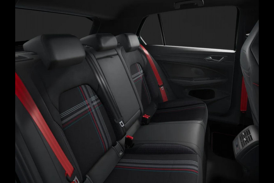 Volkswagen Golf 2.0 TSI GTI Clubsport Edition 50 325 PK | Full option | Panorama dak | Akrapovic | Harman Kardon | 19" Warmenau | Head Up Display | 360 graden camera | Verlengde garantie