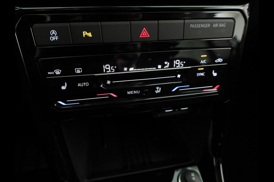 Volkswagen T-Cross Life Edition 1.0 TSI 116 PK DSG | Climatronic | Stoelverwarming | Camera |