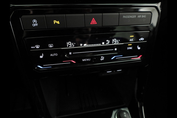 Volkswagen T-Cross Life Edition 1.0 TSI 116 PK DSG | Climatronic | Stoelverwarming | Camera |