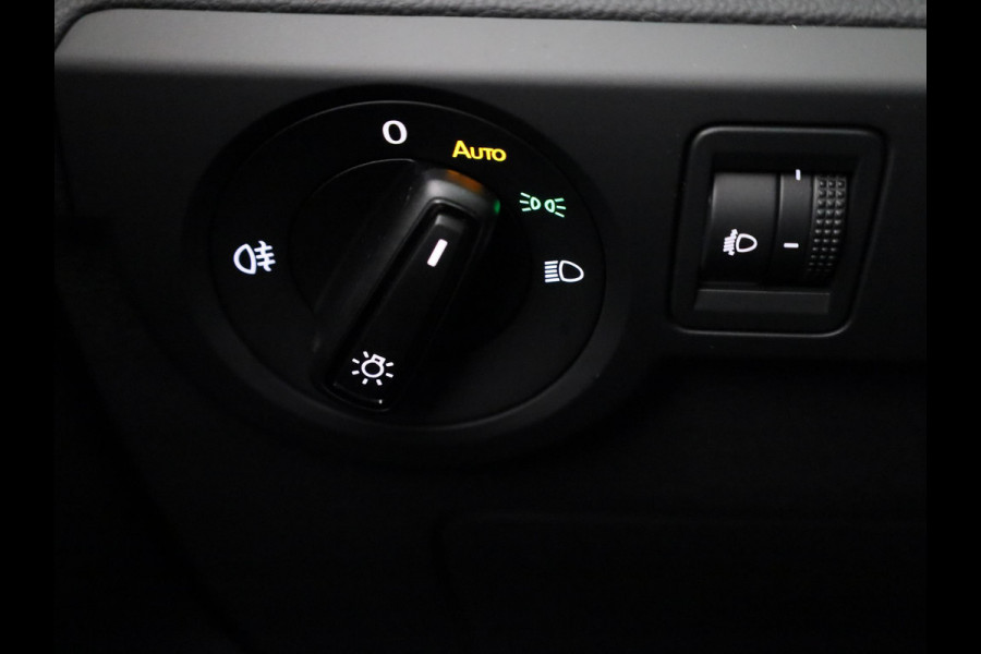 Volkswagen T-Cross Life Edition 1.0 TSI 116 PK DSG | Climatronic | Stoelverwarming | Camera |