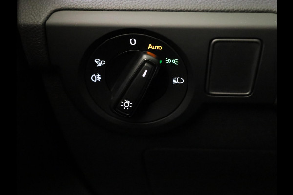 Volkswagen T-Cross R-Line Edition 1.0 TSI 116 PK DSG | 18" LM | Camera | Stoelverwarming | IQ.Light |