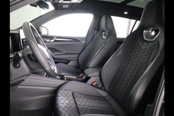 Volkswagen Tiguan R-Line Edition 1.5 eHybrid 150 kW / 204 PK SUV 6 v Panoramadak | Stoelverwarming | Trekhaak