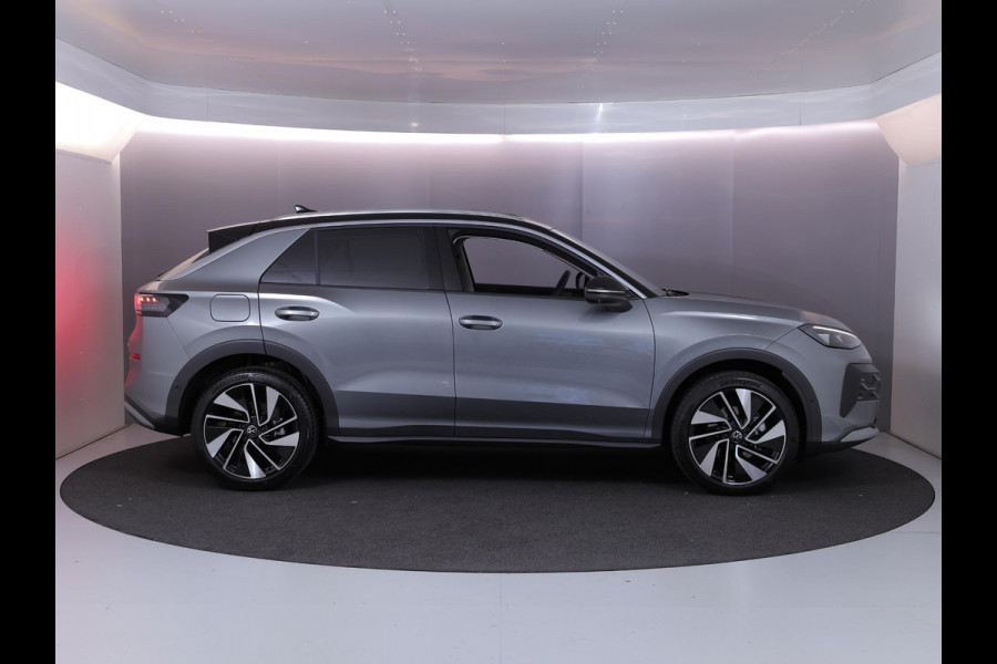 Volkswagen T-Roc Style First Edition 1.5 eTSI 85 kW / 116 PK SUV 7 | Assistance Pakket | Trekhaak | Elek. achterklep |  Velgen 'Vancouver', 19 inch lichtmetaal | Zwart dak