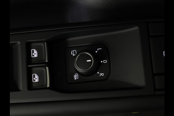 Volkswagen T-Roc Style First Edition 1.5 eTSI 85 kW / 116 PK SUV 7 | Assistance Pakket | Trekhaak | Elek. achterklep |  Velgen 'Vancouver', 19 inch lichtmetaal | Zwart dak