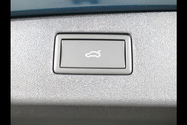 Volkswagen Tiguan Life Edition 1.5 eHybrid 204 PK DSG | 18" LM | Stoel & stuurverwarming | Trekhaak |