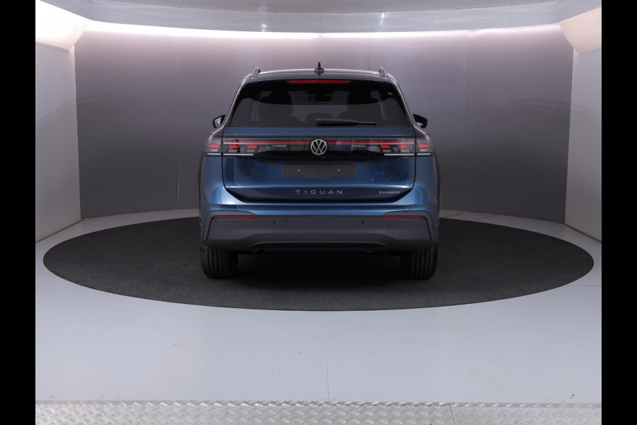 Volkswagen Tiguan Life Edition 1.5 eHybrid 204 PK DSG | 18" LM | Stoel & stuurverwarming | Trekhaak |