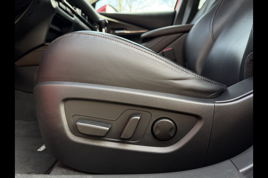 Mazda CX-30 2.0 e-SkyActiv-X M Hybrid Luxury / Trekhaak / Head-Up / Keyless / Leder / Adap. Cruise / Camera